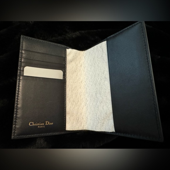 Authentic Dior Travel Kit - Picture 8 of 9